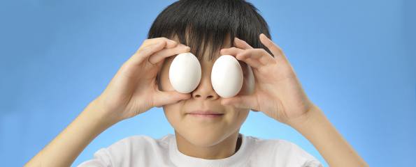 Can children with egg allergy tolerate pasteurised raw egg?